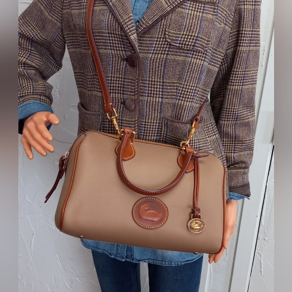 Dooney & Bourke, AWL, 3.0 Barrel Satchel 28, in Taupe - Picture 4 of 16
